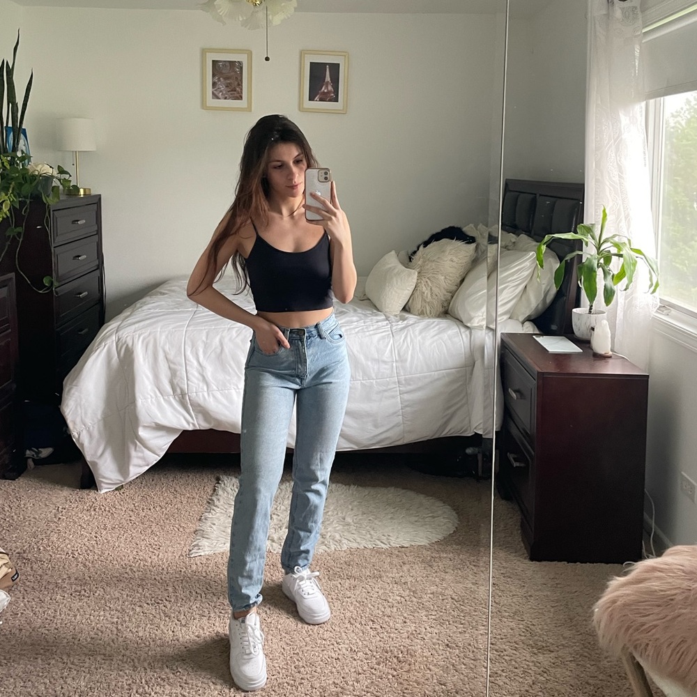 Brandy Melville straight leg jeans